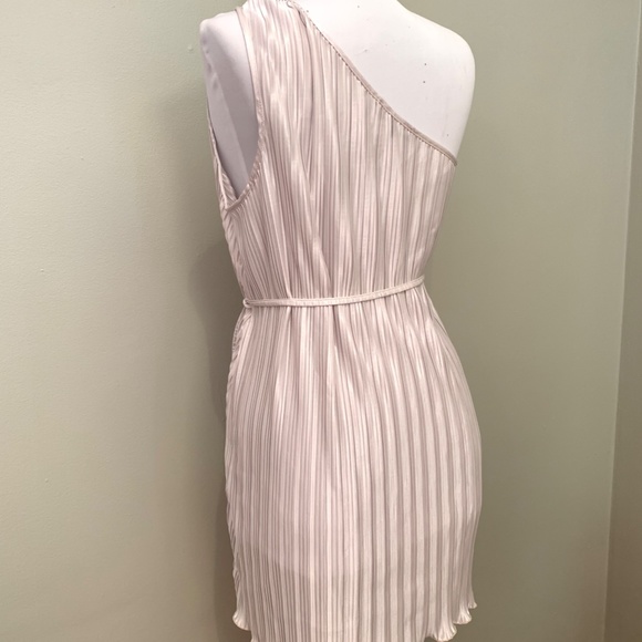 ASOS Platinum Pleated Draped Silky Top (8) - Picture 2 of 4